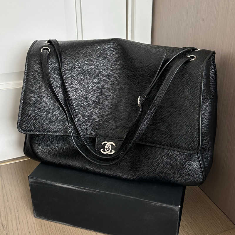Shoulder Bags CF Flap Women Designer Maxi Shopping Large capacity flip bag sizes 32CM 38 CM Grain Vintage Handbags Cowhide Leather Tote Bag