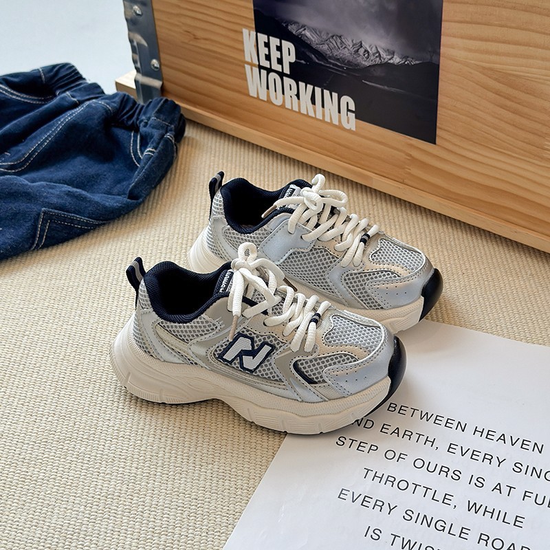 2026s autumn new design children sports shoes boys girls breathable running shoes lightweight soft sole casual shoes free shipping