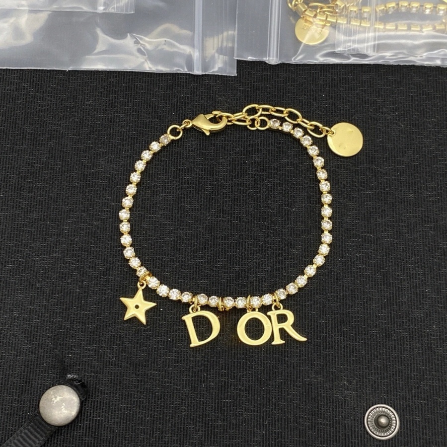 Luxury 18k diamond bracelets women Letter designer bracelet star stainless Gold plated All match high end Jewelry gifts Bangle Wristband w2tp#