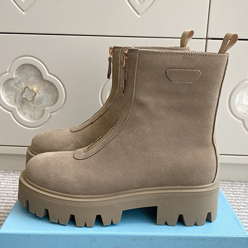 Top Quality Designer Leather Zipper Boots Womans Fashion Sports Thick Bottom Front Zipper Motorcycle Short Boots Womens Classic Daily Commuter Ankle