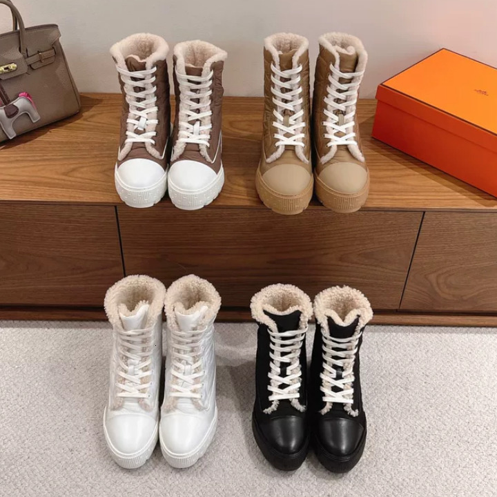Woman Shoe Luxury Designer Boot Sneaker Winter High Top Lace Up Adult Street Athletic Trainer Run Modern Fur Thick Work Tactical Leather Booties Cas