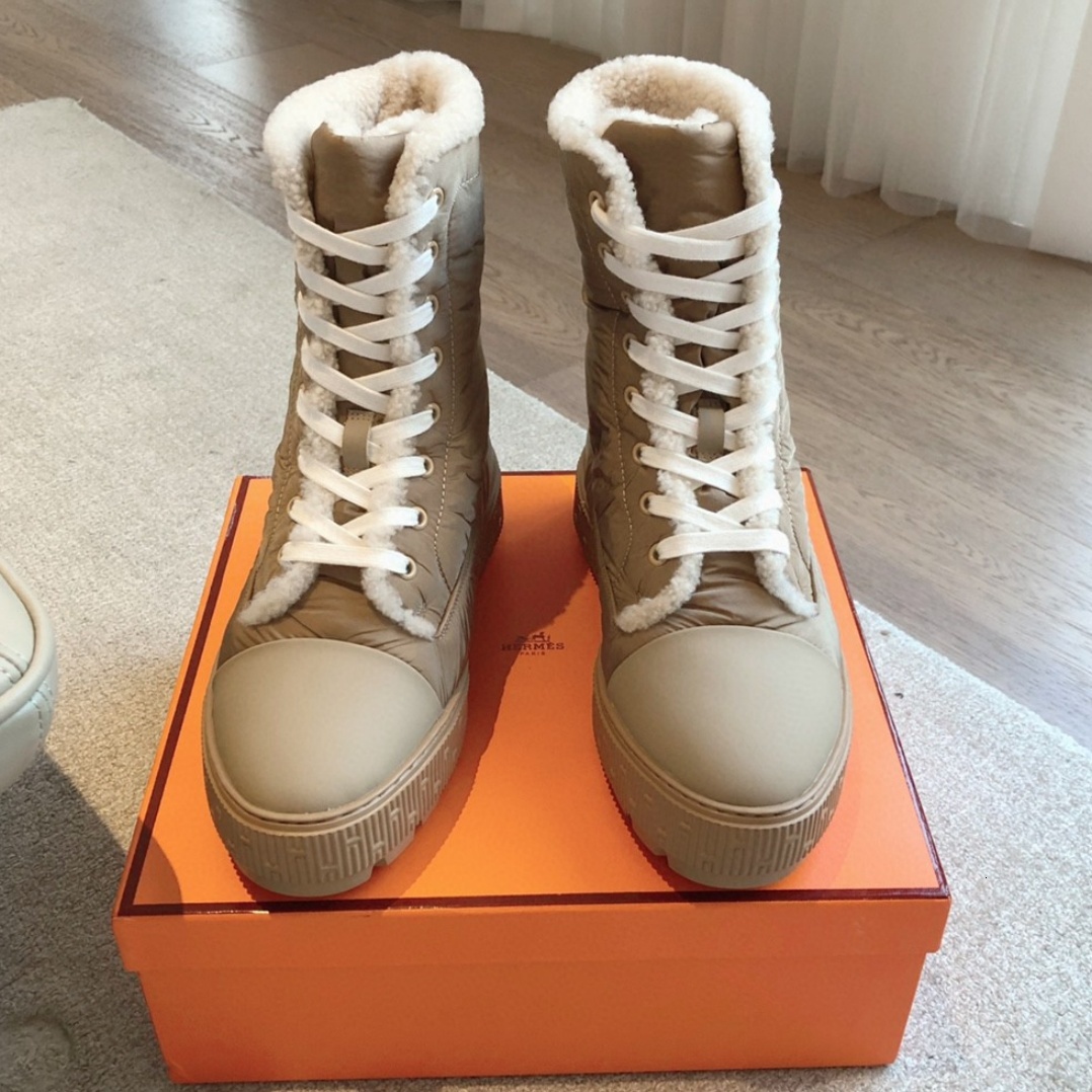 Hike Shoe Luxury Designer Womens Outdoor Boot Winter Furry Thick Rubber Work Sport Trainer Run Ankle Casual Fashion Design Party City Flat Wear Sued