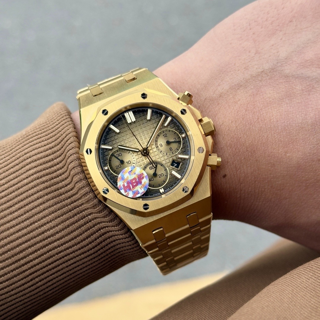 The automatic mechanical steel band business men's wristwatch is a popular and high-quality stainless steel men's wristwatch crafted by a
