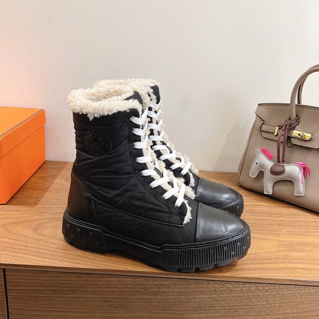 Winter Boot Luxury Shoe Designer Womens High Top Sneaker Furry Rubber Flat Outdoor Sport Athletic Modern Trendy Girl Snow Thick Model Leather Runner