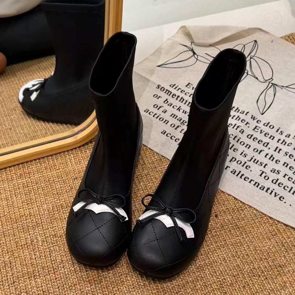 Ballet Flat Designer Luxury Shoe Woman Ballerina Boot Bow Round Toe Fabric Slip Indoor Retro Formal Stylish Trendy City Rubber Vintage Model Casual