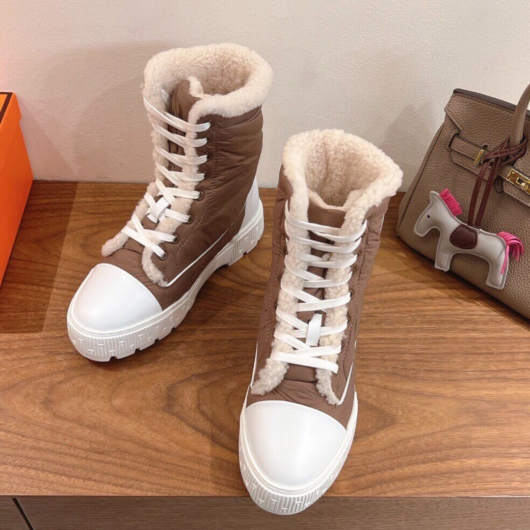 Shoe Designer Woman Luxury Sneaker Boot High Top Winter Snow Fur Lace Up Rubber Casual Outdoor Athletic Run Hike Brown Fashion Stylish Modern Model