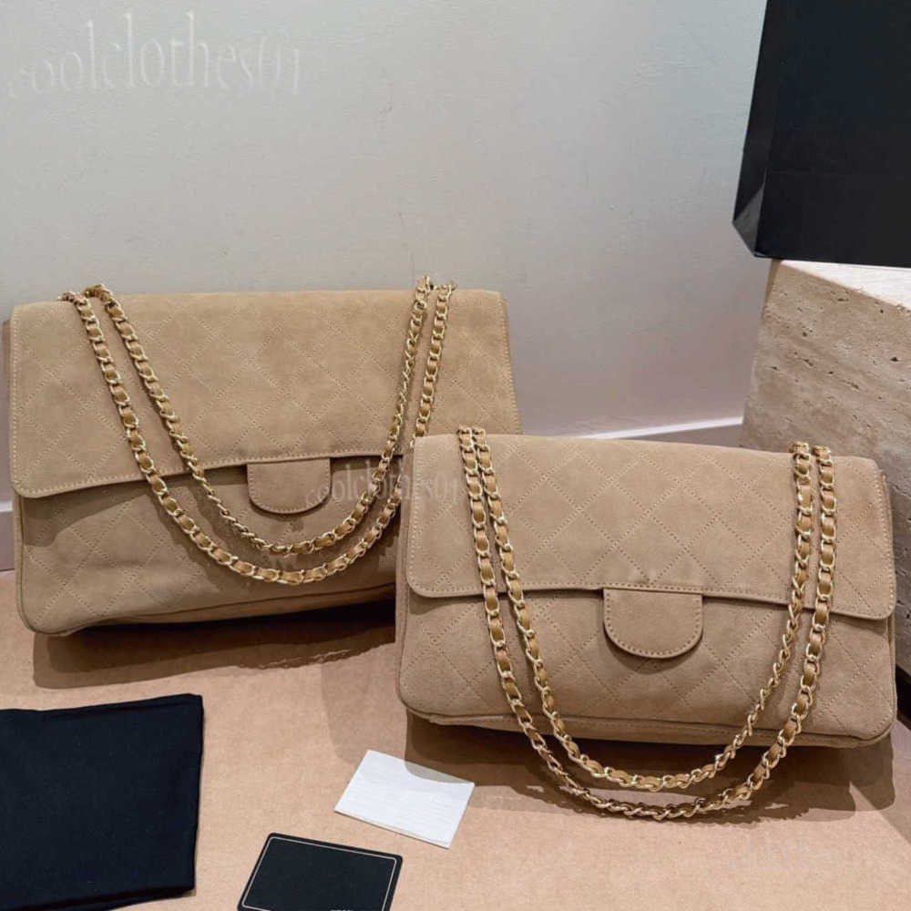 10A Super Large CF Maxi Flap Bag Burgundy Shoulder Bag Real Leather Large Capacity Shopping Bag Lazy Senior Designer Bag Exquisite Cool Style Travel