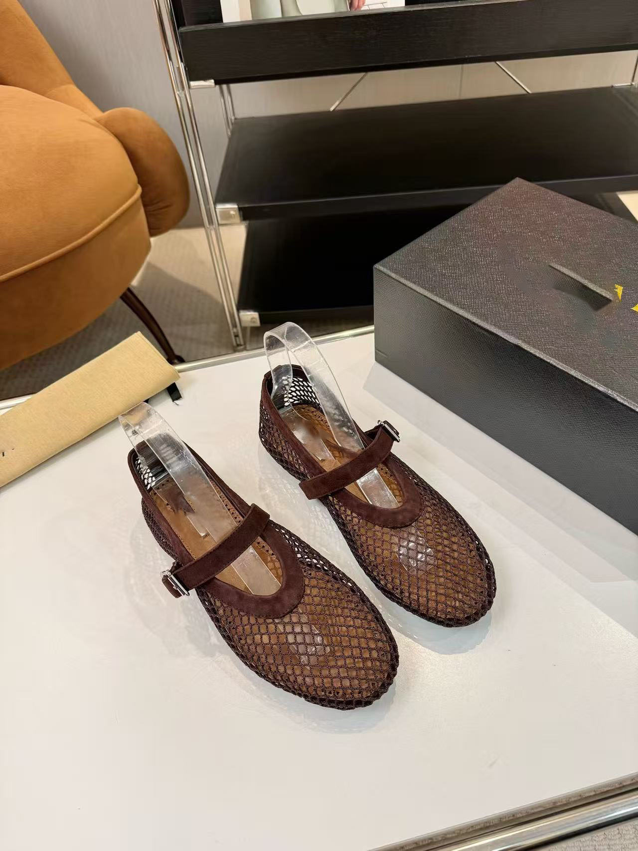10A Top Quality High-End, Stylish, Simple, Retro, Versatile Women's Casual Shoes