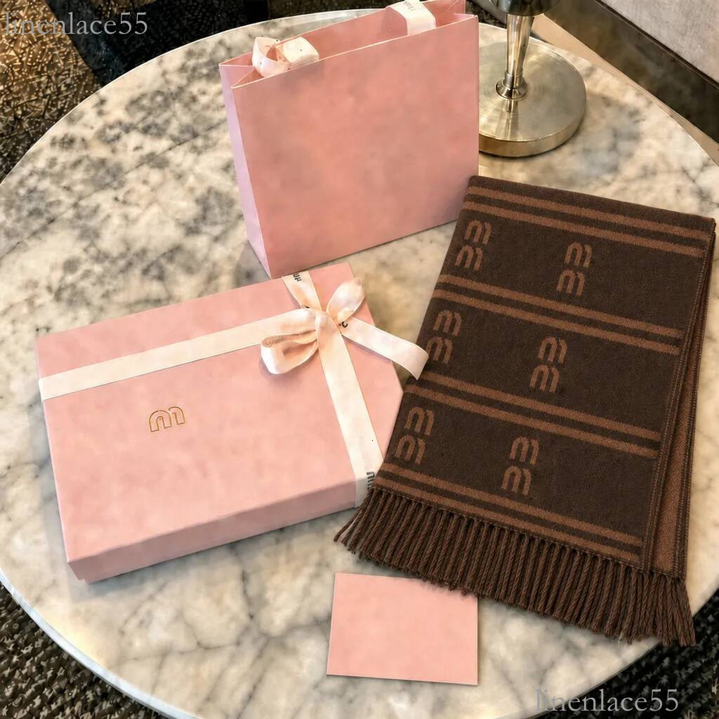 luxury designer scarf Large letters mm scarfs jacquard weave cashmere autumn and winter women warm men comfortable touch senior fashion versatile Ve