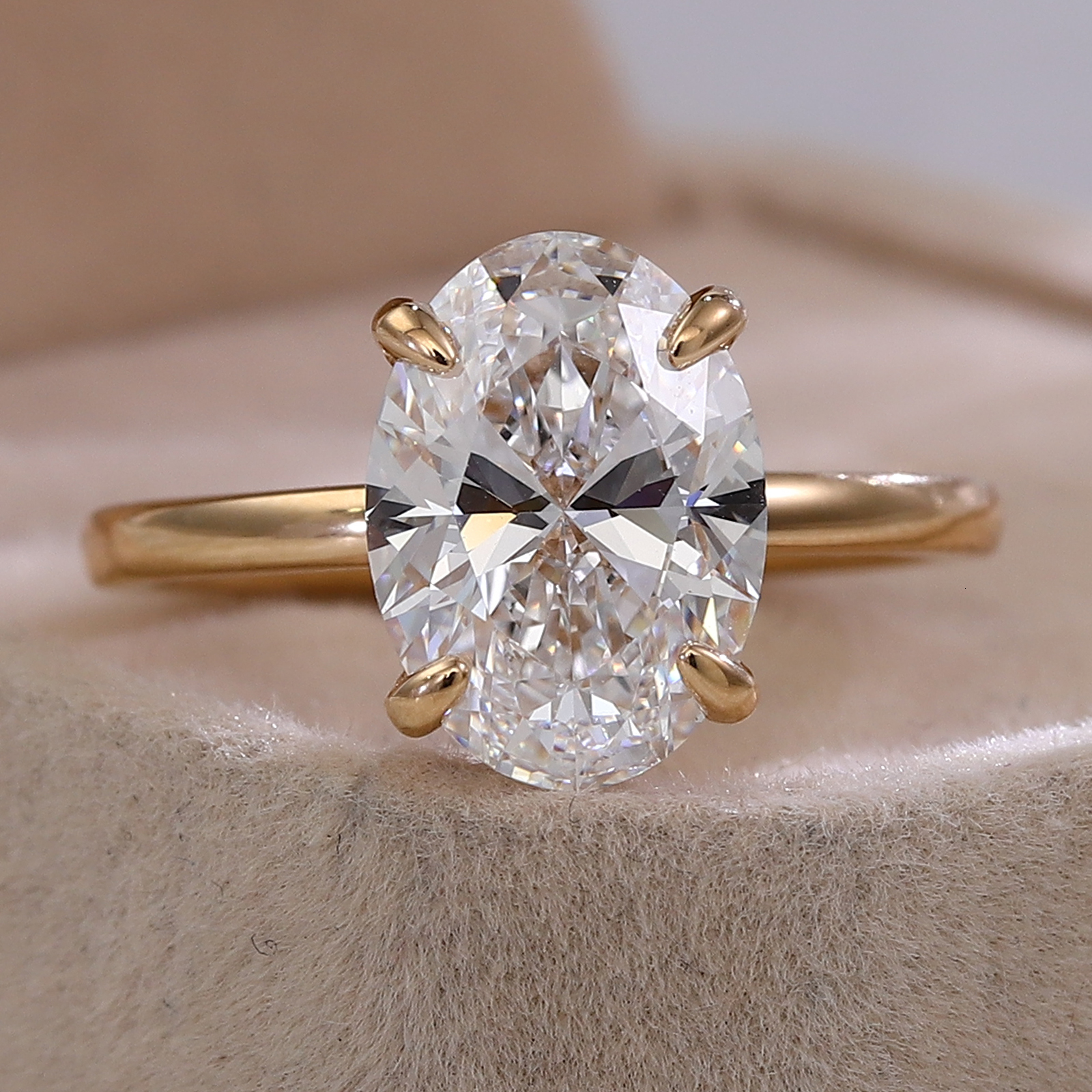 Custom IGI Certified Fine Oval Cut Lab Grown Diamond Rings 18K Solid Gold Jewelry Handmade Engagement Diamond Rings for Women