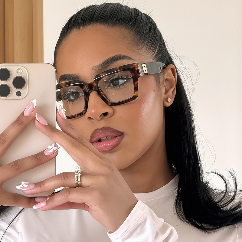 Leopard print square-shaped European American anti-blue light women, fashionable and suitable prescription lenses, thick frame glasses for men