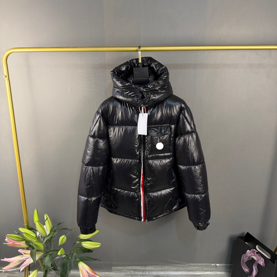 Men Puffer Jacket Winter Down Coat Unisex Designer NFC Jackets Warm Thick Fluffy Parka White Duck Down Filling Hooded Outerwear Plus Size M-5XL Snow
