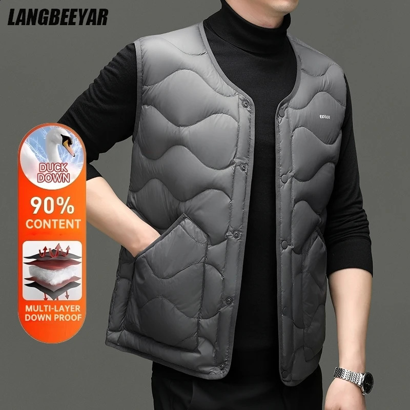 High End Light 95% Down Fashion Business Casual Down Vest Men Winter Sleeveless Jacket Warm Korean Waistcoat Puffer Coats 260907