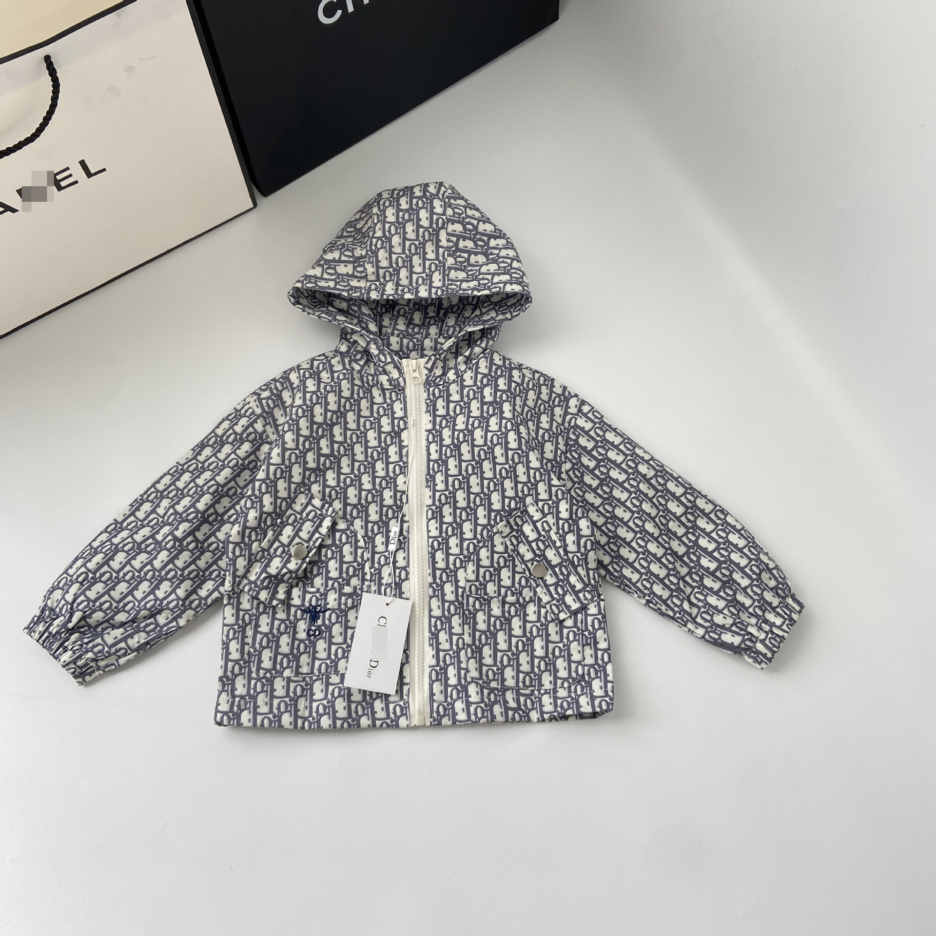New Arrival Children's Spring Outerwear: Unisex Flannel Hooded Zip-Up Jacket with Full Print Logo, Casual Gray for Kids