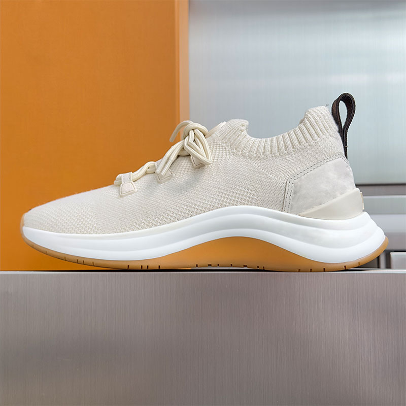 Unisex Wavelight Knitted Sneaker Designer Thick Soled Shoes Wool Breathable Knitted Mesh Lnner Double Lace Design Wave Shaped Rubber Non Slip Sole