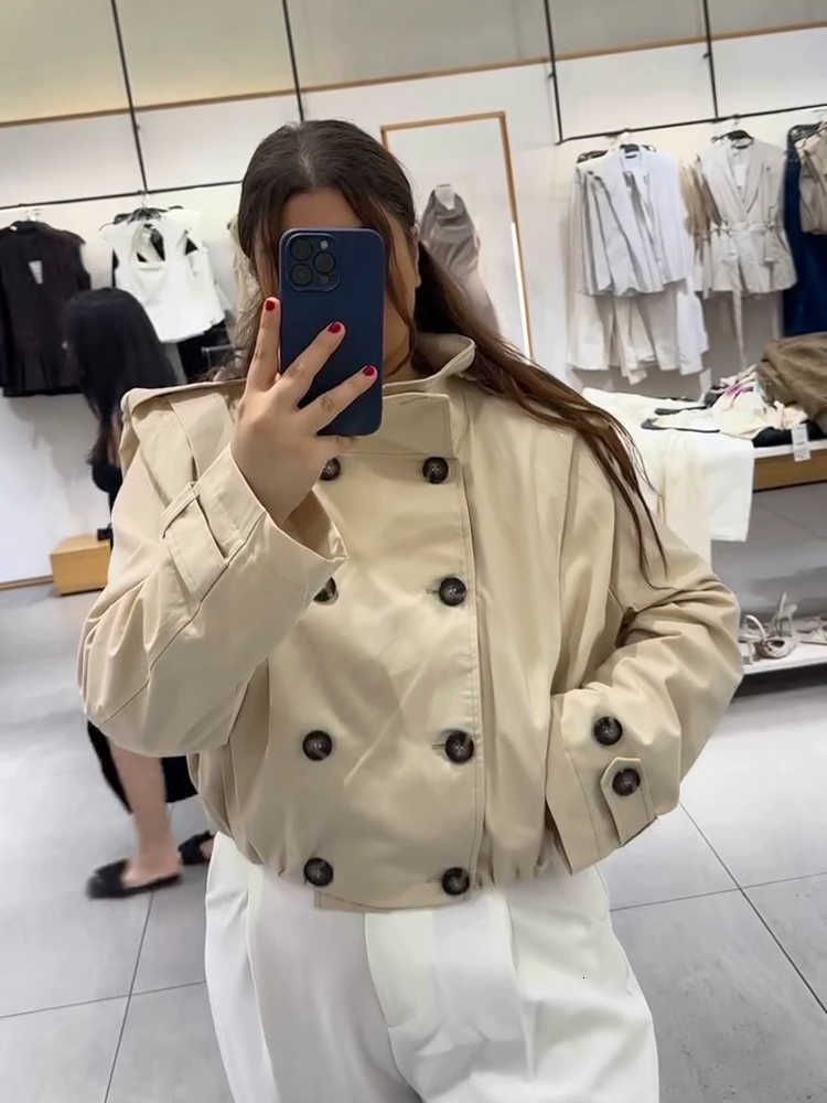 Standing Women's Beige Neck Short Windbreaker Double Breasted Loose Pleated Waist Autumn Leisure Commuting Coats D260909