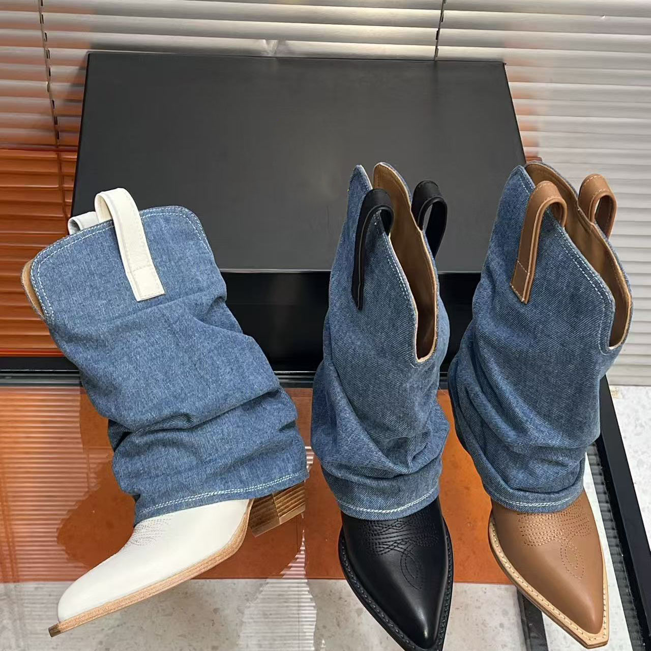 Top designer fashion womens boots with pointed toe, thick heel, denim pile boots, women's midsole, fashion boots, design sense, western boots,