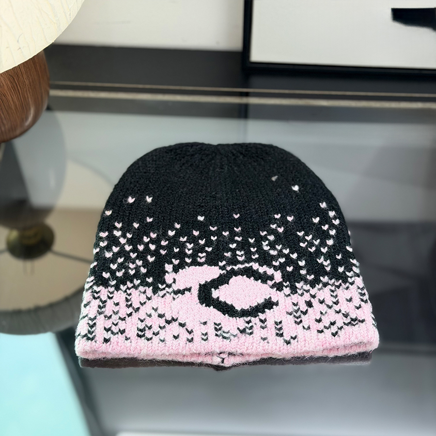 Designer Beanie Hat Women Knitting Cap Mens Beanie Knitted Hat Caps Circle Decoration Cap Windproof Warm Simple Versatile Knitted Hat Casual Wint