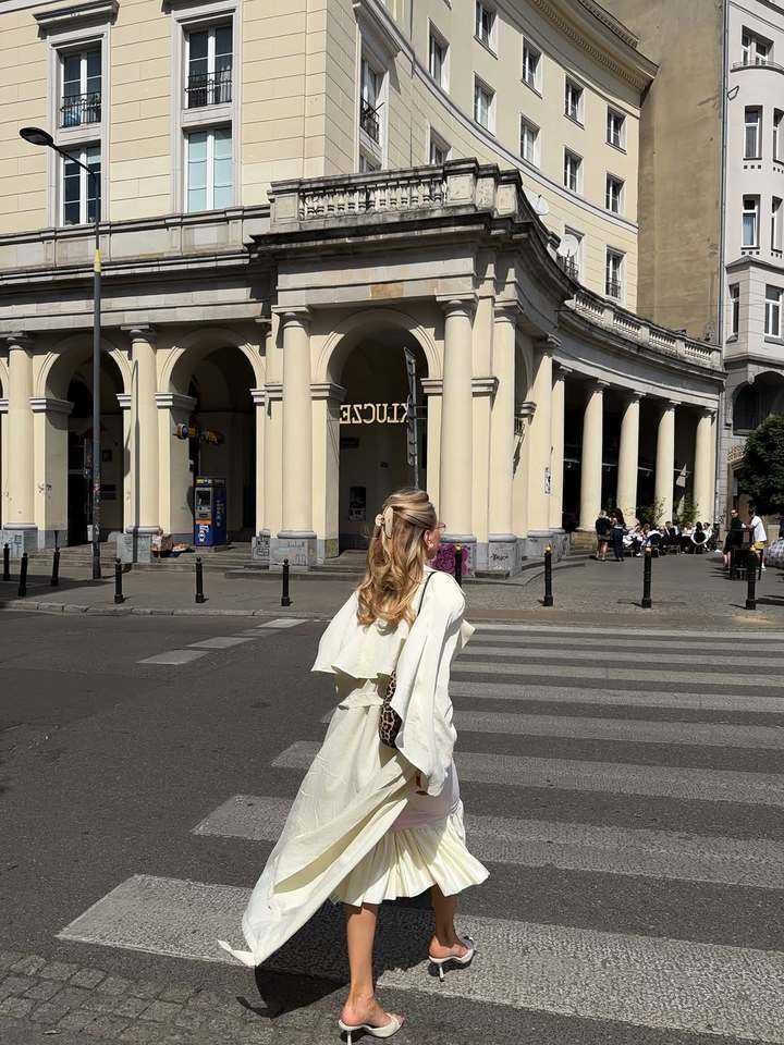 women's Extra long beige cardigan windbreaker with lace up pleats big lapel long coat 2026 autumn new item street daily outfit D260909