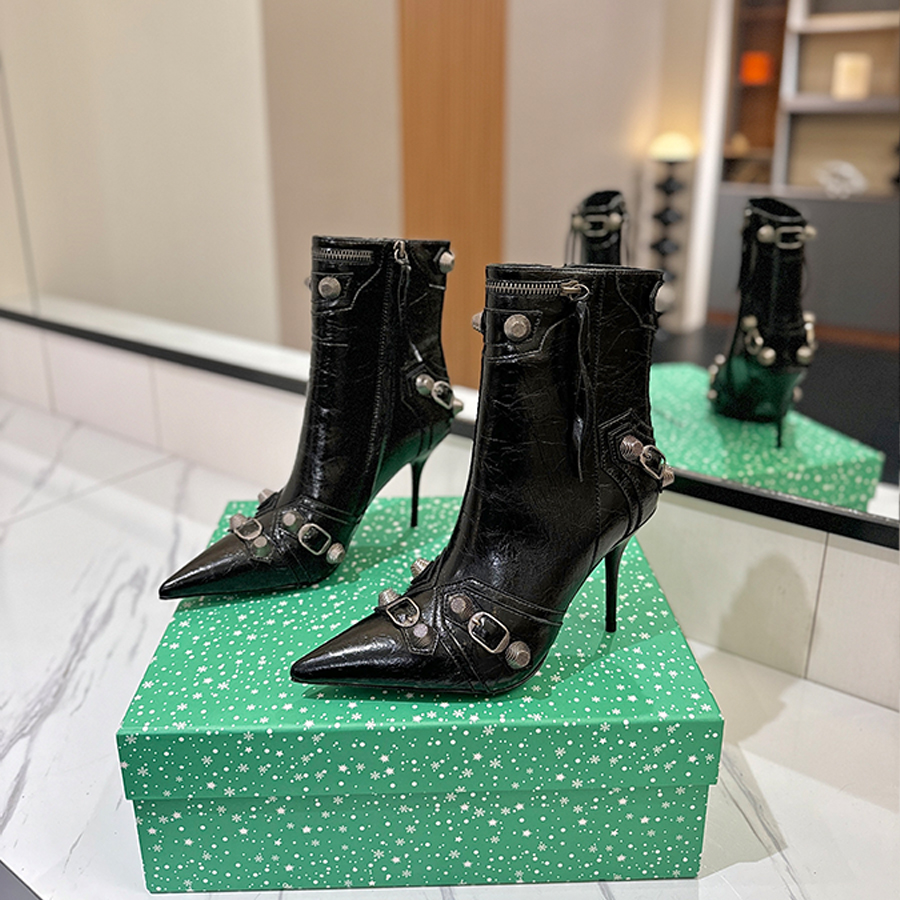 Bottes de créateurs chaussures femmes bottes à talons hauts bottes Martin classiques à la mode motifs géométriques en cuir bottes à glissière usa
