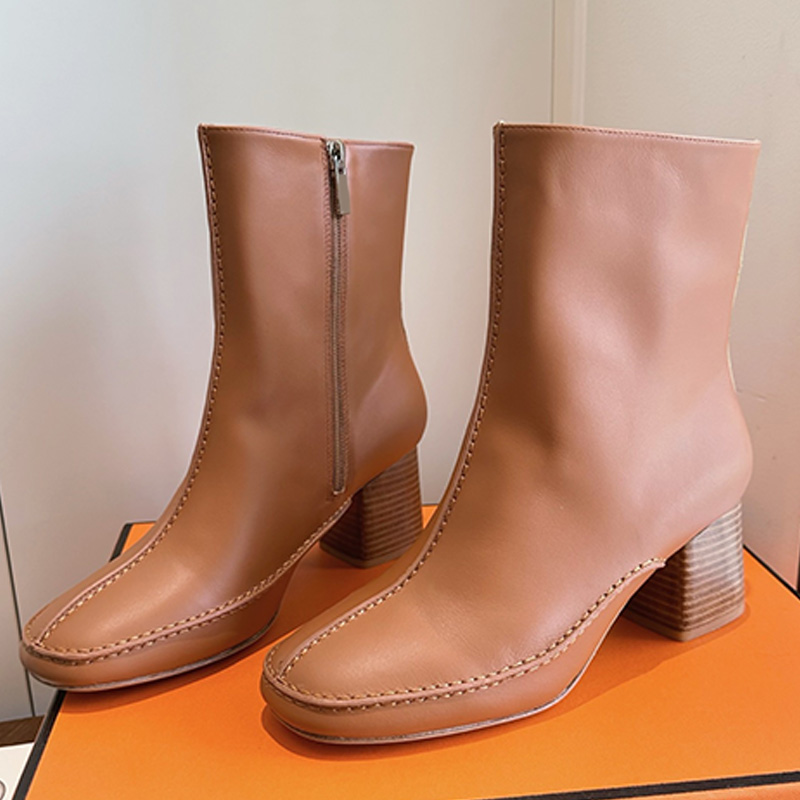 Fashion Designer Womans Maureen Ankle Boot Modern Bold Design Top Surface Seam Milk Tea Brown Short Boots Womens Fashion Outdoor Daily Wearing Short