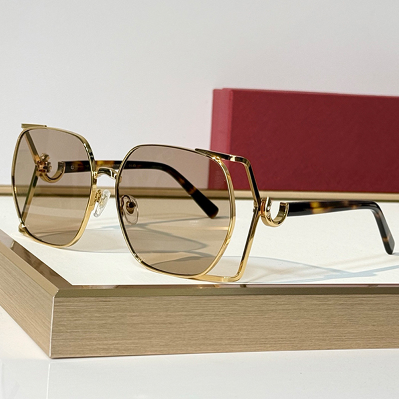 Oversized Geometric Sunglasses CT7197 Classic womens metal hollow designer frame Fashion C Type panthere symbol mirror legs