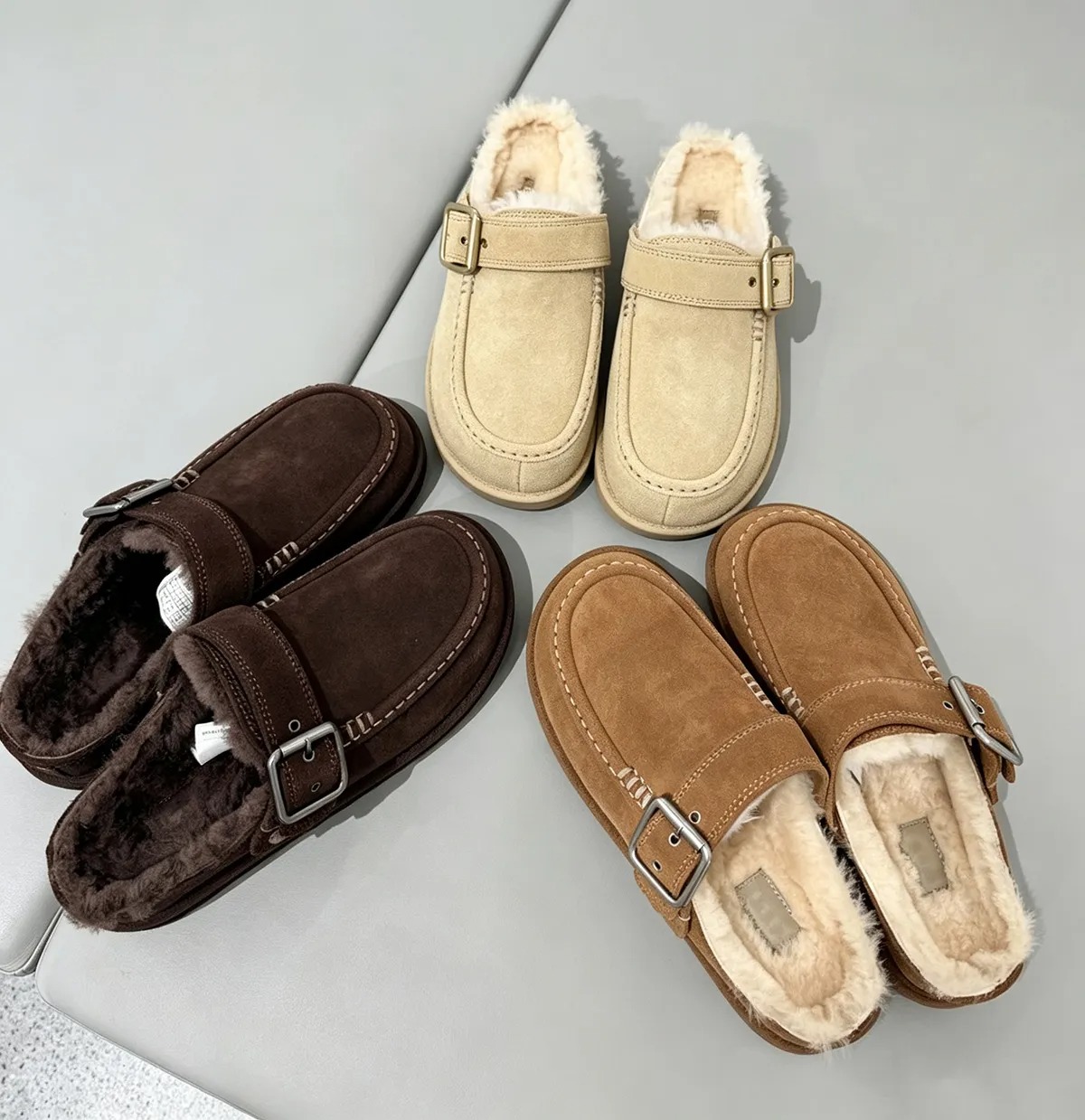 Cuir de vache de la famille dorée polyvalent et confortable à porter, respirant avec des sandales pour hommes et femmes couleur marron U-home
