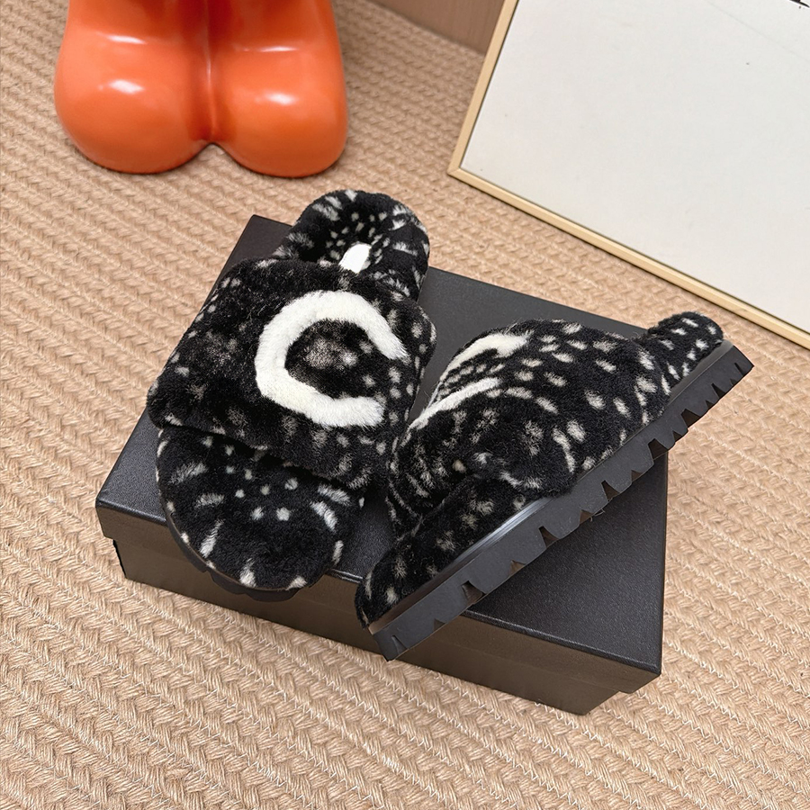 Designer Fluffy Slippers For Women Classic Slippers Casual Shoes Polka Dot Pattern Shoes Winter Indoor Keep Warm Fashionable Anti-slip Flat Heels Da