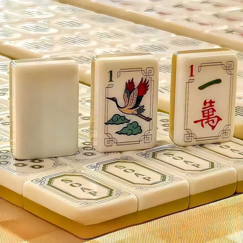 American Hot Selling Luxury Acrylic Tiles Engraved Mahjong Set Travel Mah Jongg Sets for Indoor Outdoor Party Board Game C260908