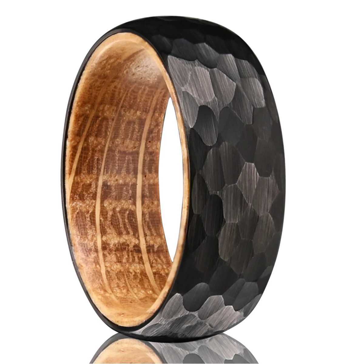 8mm Black Hammered Whiskey Barrel Ring Wedding Band Ring for Men Wooden Tungsten Engagement Ring Unique Gift for BoyfriendT260908