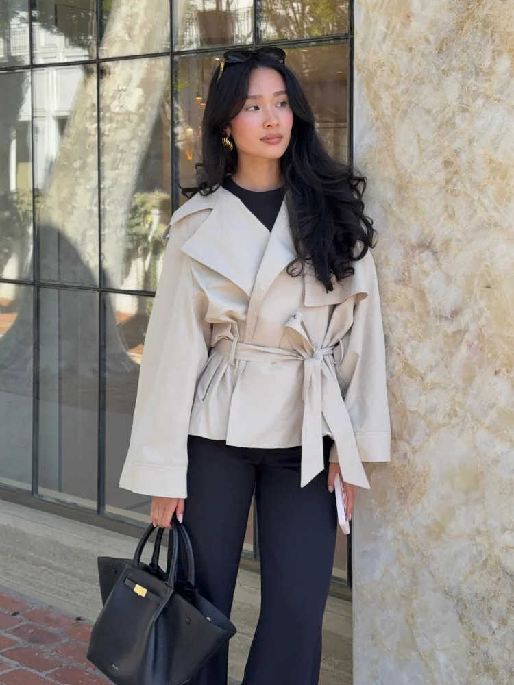Wind Chic Women Coat Short Apricot Lapel Waist Tie Oversized Breathable Outerpiece 2026 New Trendy For Office Commute Carcoat D260909