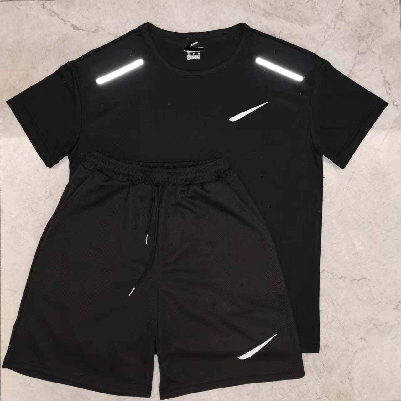 Designer Luxury Mens Tracksuit Men Tshirts Set Tee Printed Designer Short Sleeve Basketball T Shirt Short Y2k Tees Size S-5Xl Graphic Tshirt And Sho