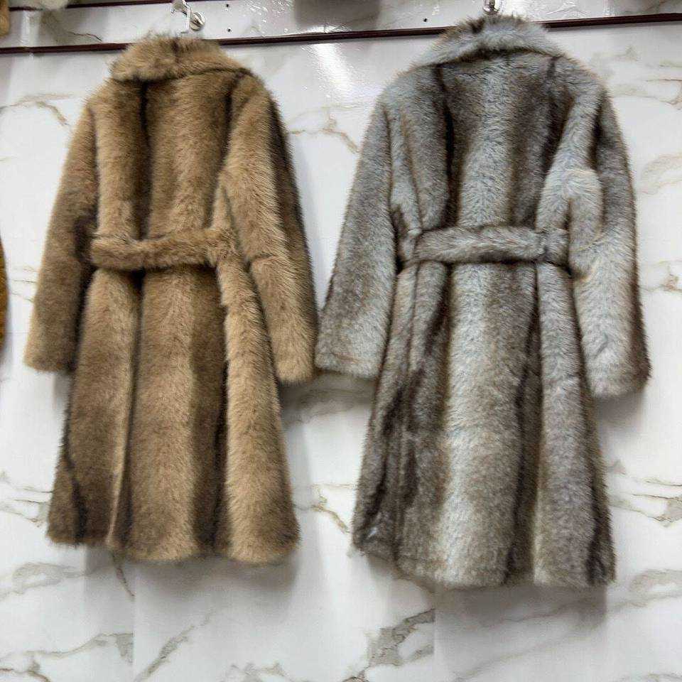 Faux fur coat Women's Long with black imprint and large collar for women in winter long faux fur jacket with waistband design H260910