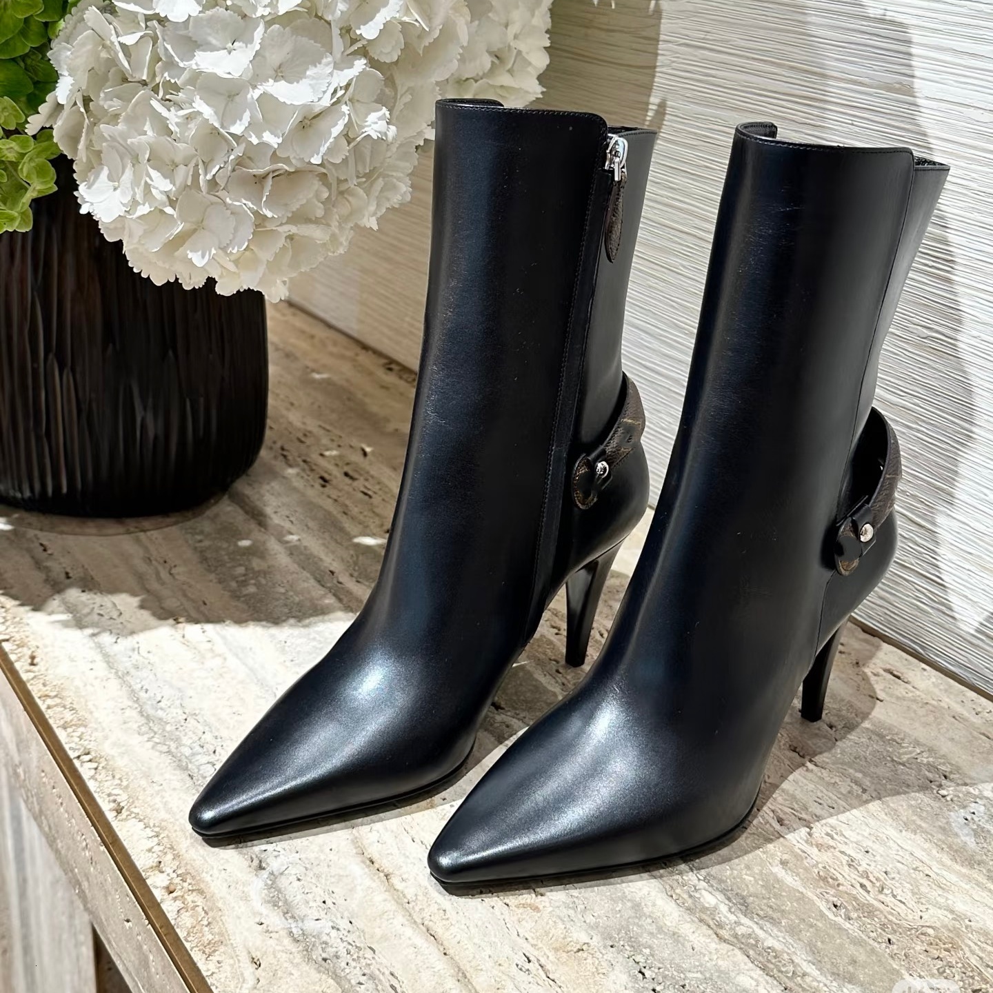 Luxury Designer Shoe Boot Calf High Heel Smooth Leather Buckle Strap Gold Metallic Black White Fashion Party Formal Adult Stylish Brand Winter Fall