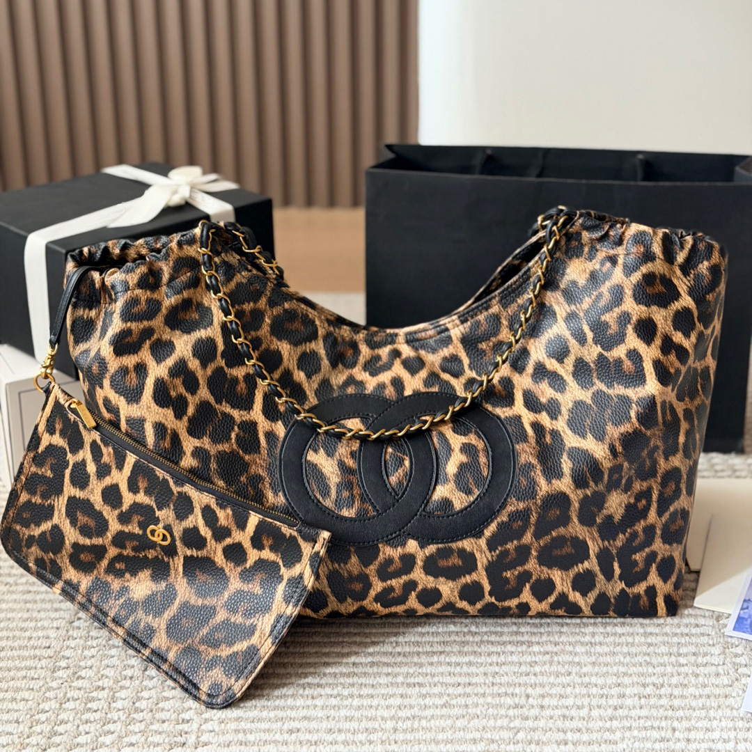 Winter Oversized Bags Deer Leather Luxury Designer Bags Satin-Textured Chain Bucket Bags Shoulder Bags Tote Bags Crossbody Bags Large-Capacity Sh