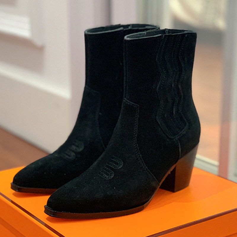Top luxury Vegas Ankle Boot Designer Womans Black Sheepskin SuedeEmbroidered Shoes Thick Heel Denim Boots Womens Outdoor Daily Commuting Cowboy Boot