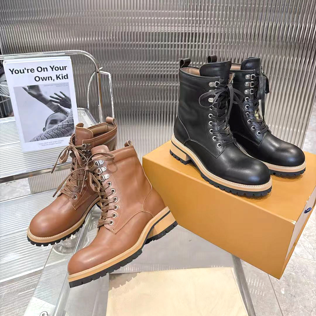 1 1 Designer Knee boot Vintage Outdoor Western Boots Women Roman Suede luxurys Half booties Buckle Strap High 2026ss New Top quality Fashion Shoes B