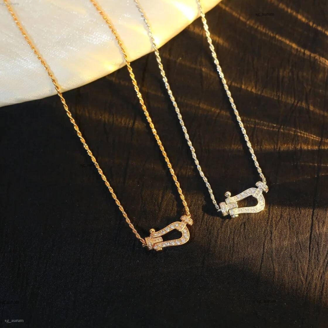 Pendant Jewelry Necklaces white Plated 925 Silver Graduated Luxury Brand Designers Letters Geometric Famous Women Round Crystal Rhinestone Gold 6898