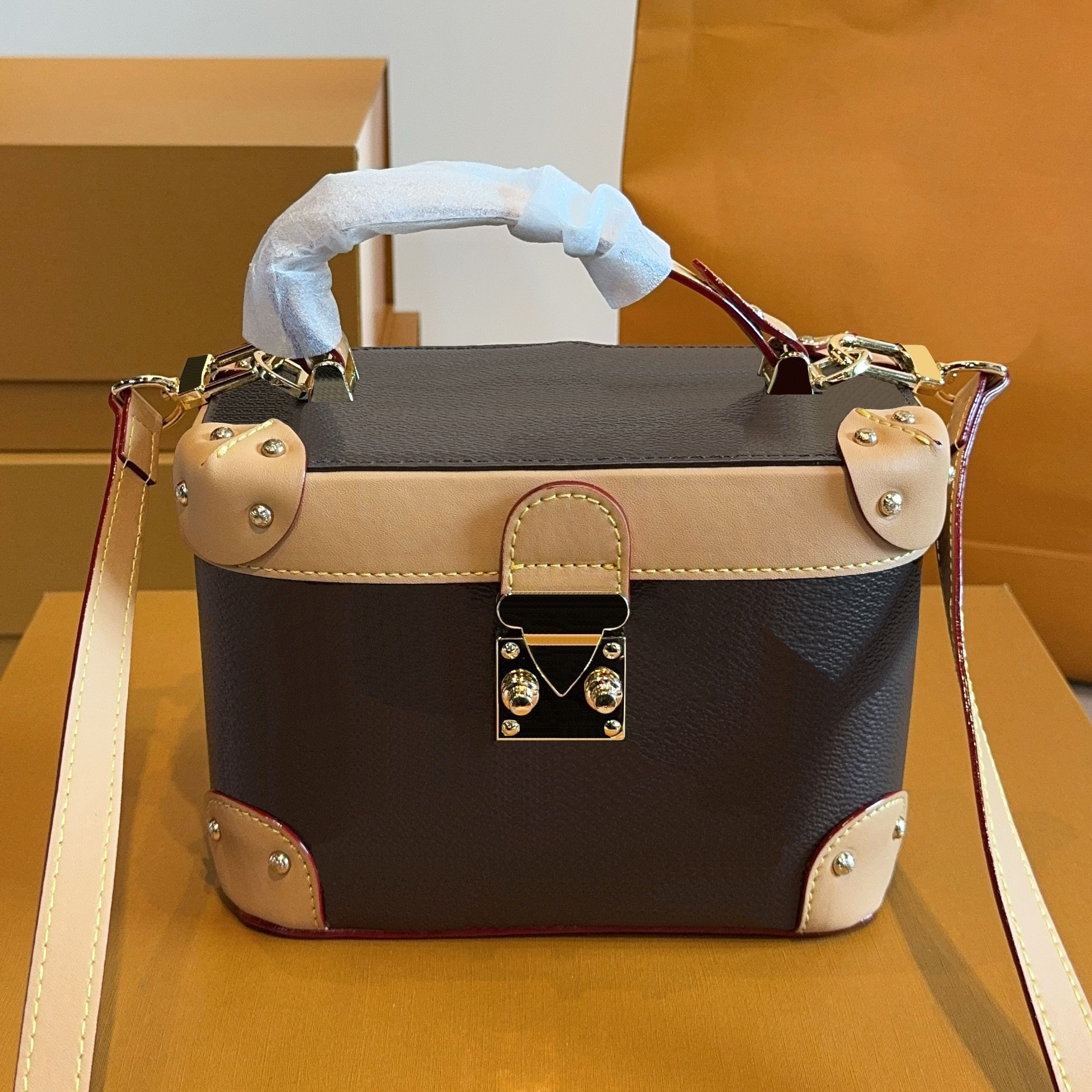 Top Makeup bag designer womens Trunk Box toiletry bag cosmetic bag women luxury bag Fashion all-match Classic Flowers handbags with dust bag