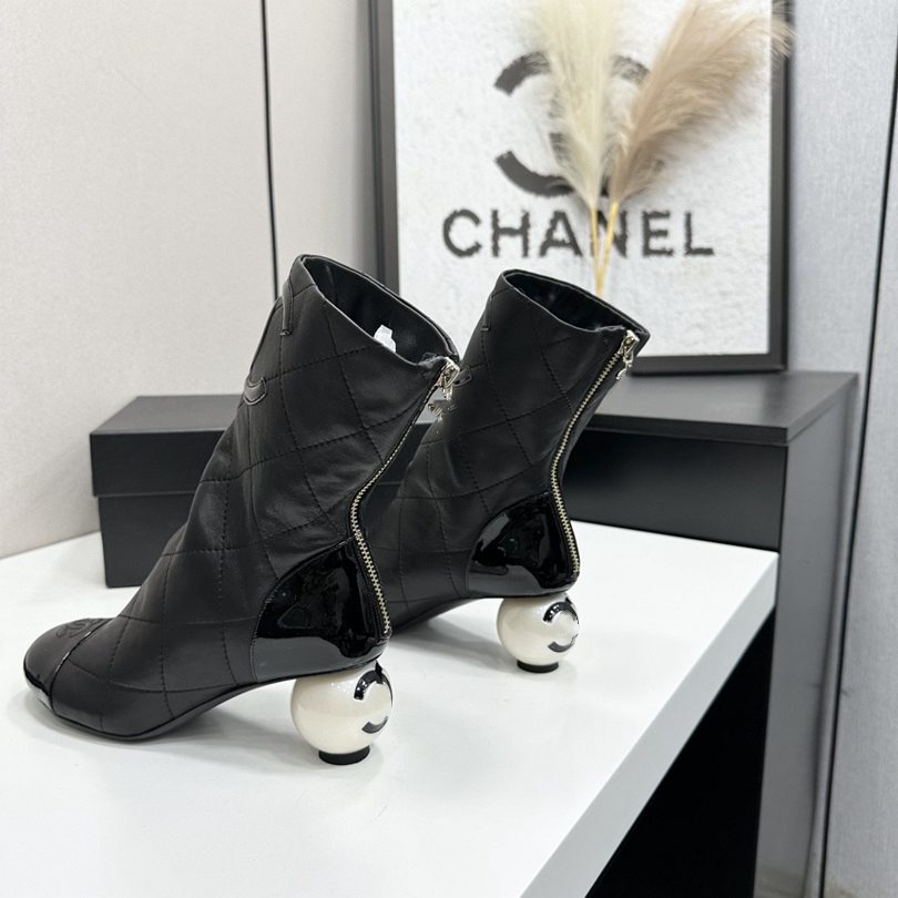 Designer Luxury ankle boots classic fashion leather chunky heel shoes quilted Women's pearl heel Knight boots thigh high boots Genuine Leather
