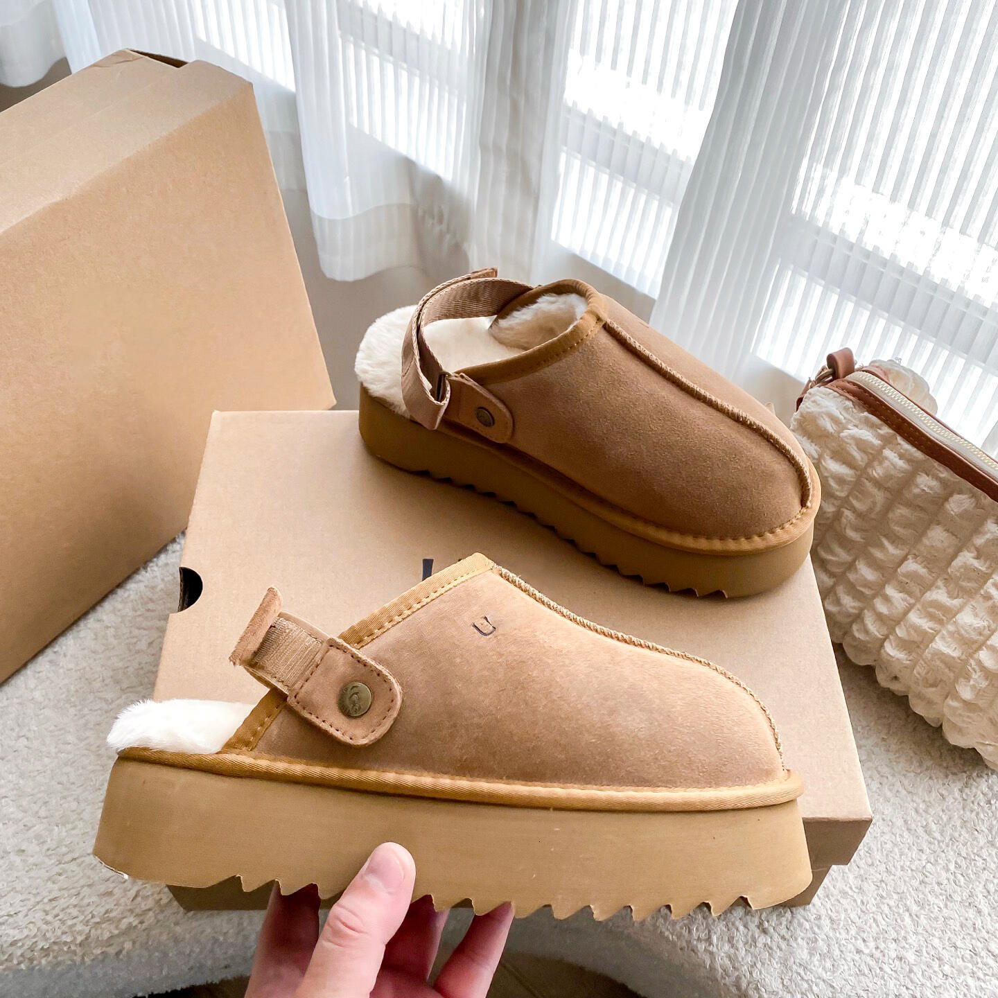 2026ss luxurys Designer Snow Boots Khaki Mule Suede Winter Women slippers Fashion Ankle Booties Home Teddy Furry Platform boot Soft Knee Fur Warm Ou