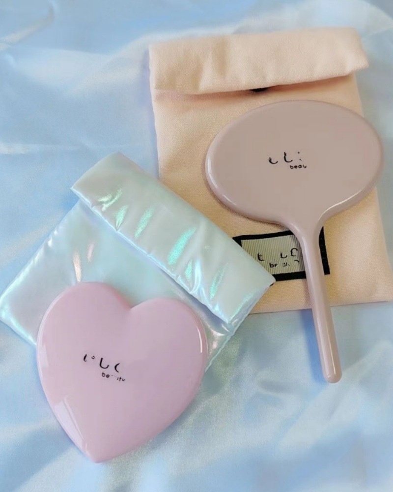 Fashion Designer Makeup Mirror Heart Shape Mirror Portable Compact Easy To Put Into Handbag Perfect Gift For Women Gift Box VIP Client