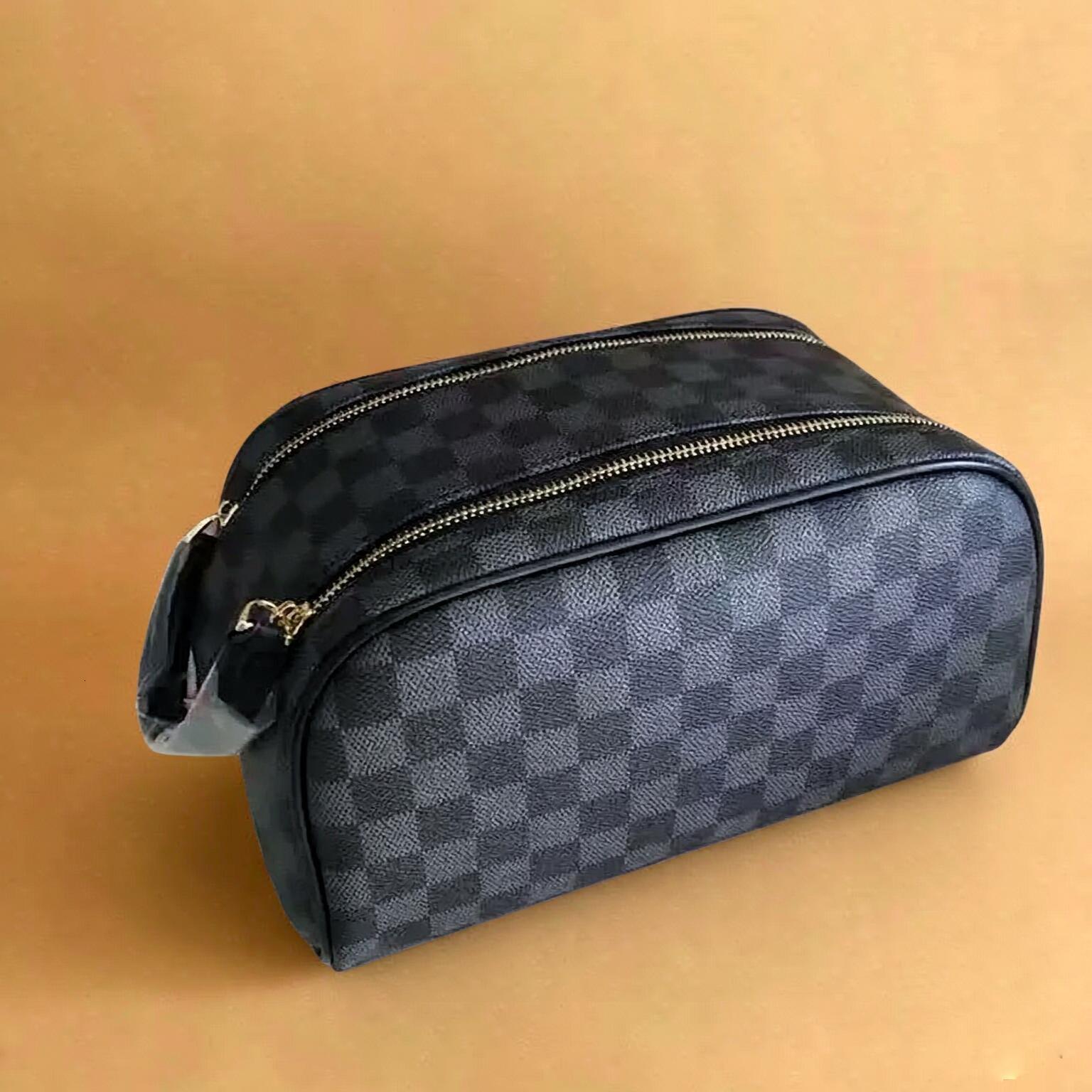 luxury designer Cosmetic Bags Cases TOILETRY BAG Men Extra Large Wash Bags bags travelling toilet bag fashion design women wash bag capacity makeup