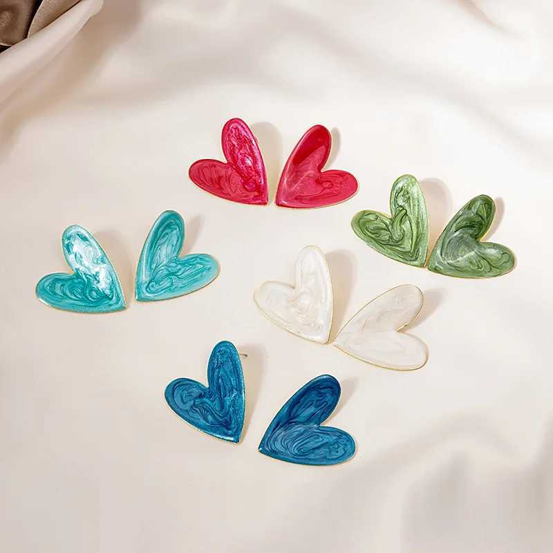 Love Heart Stud Earrings for Women Colorful Pattern Graffiti Glaze Aesthetic Party Wedding Anniversary Jewelry Red White Blue M260922