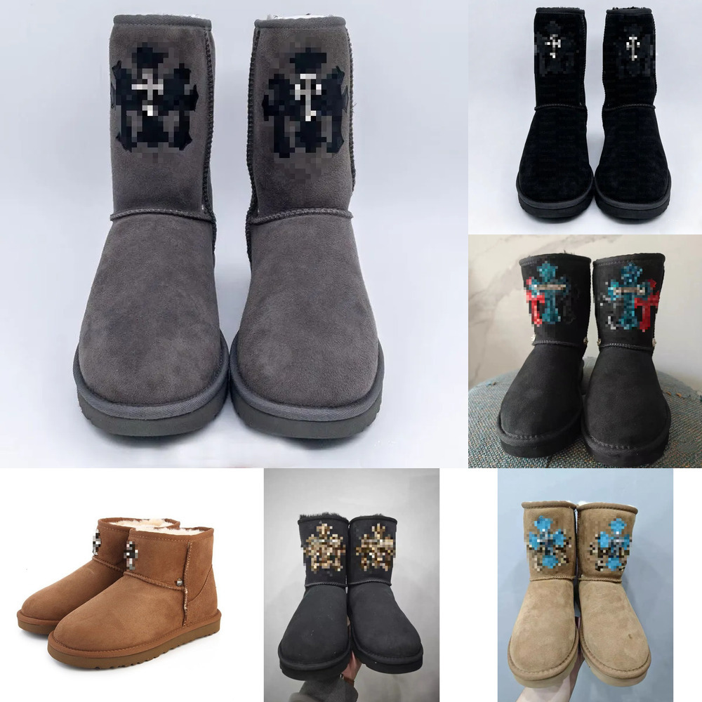 Top Designer cross ornament Snow Unisex Soled Brown Black Pink Mid Length Winter Non Slip Warm Thick Sole Chrome Leopard Print Boots with box