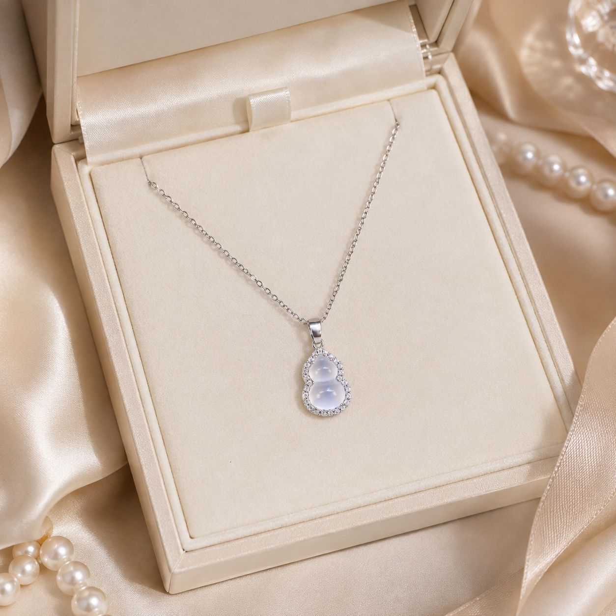 2026 New Model Ice Transparent Gourd Necklace For Women, Light Luxury, Niche Style, Elegant Sophisticated Clavicle Chain, Fashionable And Versatile