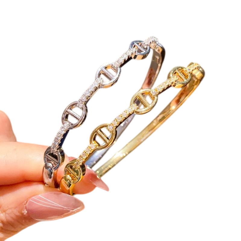 Plated 18k Gold Bracelet Classic Pig Nose Link Simple Bangle Rhinestone Encrusted Zircon Clasp Bracelets Light Luxury Fashion Jewelry Handwear For W