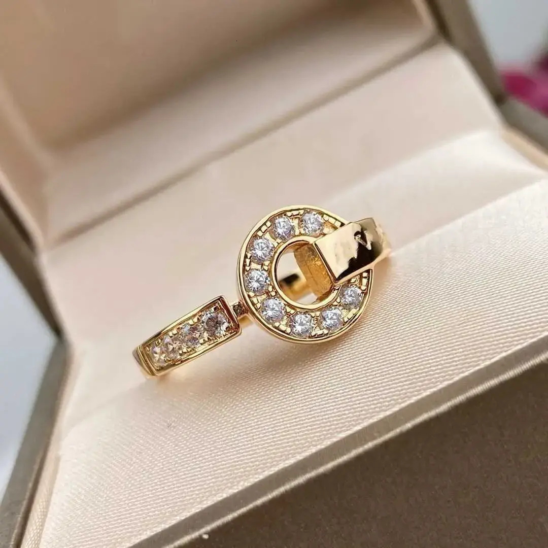 Plain Band Ring Designer Ladies Rope Knot wedding Ring Luxury With Diamonds Fashion Rings For Women Classic Jewelry 18K Gold Plated Rose Party Gifts