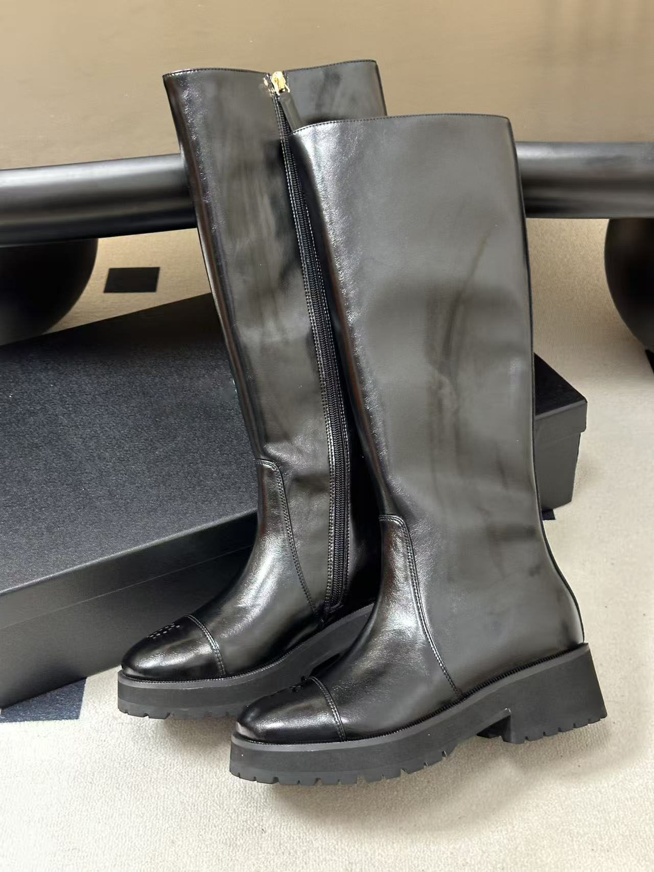 High quality fashionable womens boots with a minimalist style, high top knight boots, mid heeled long boots, avocado leather round toe, thick heeled
