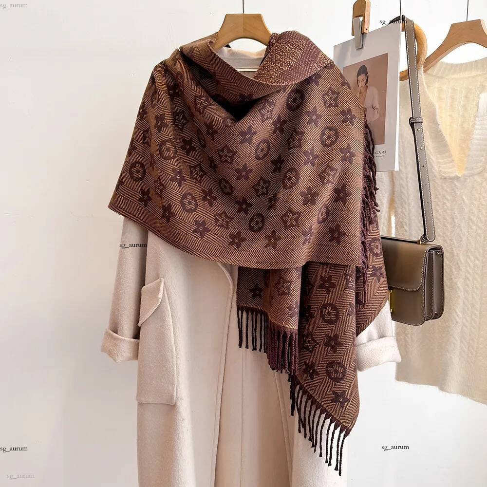 Designer Luxurious Women's Shawl Double sided Tassel Wool Scarf Suitable For Autumn Winter Provides Outdoor Warmth Fashionable And Versatile